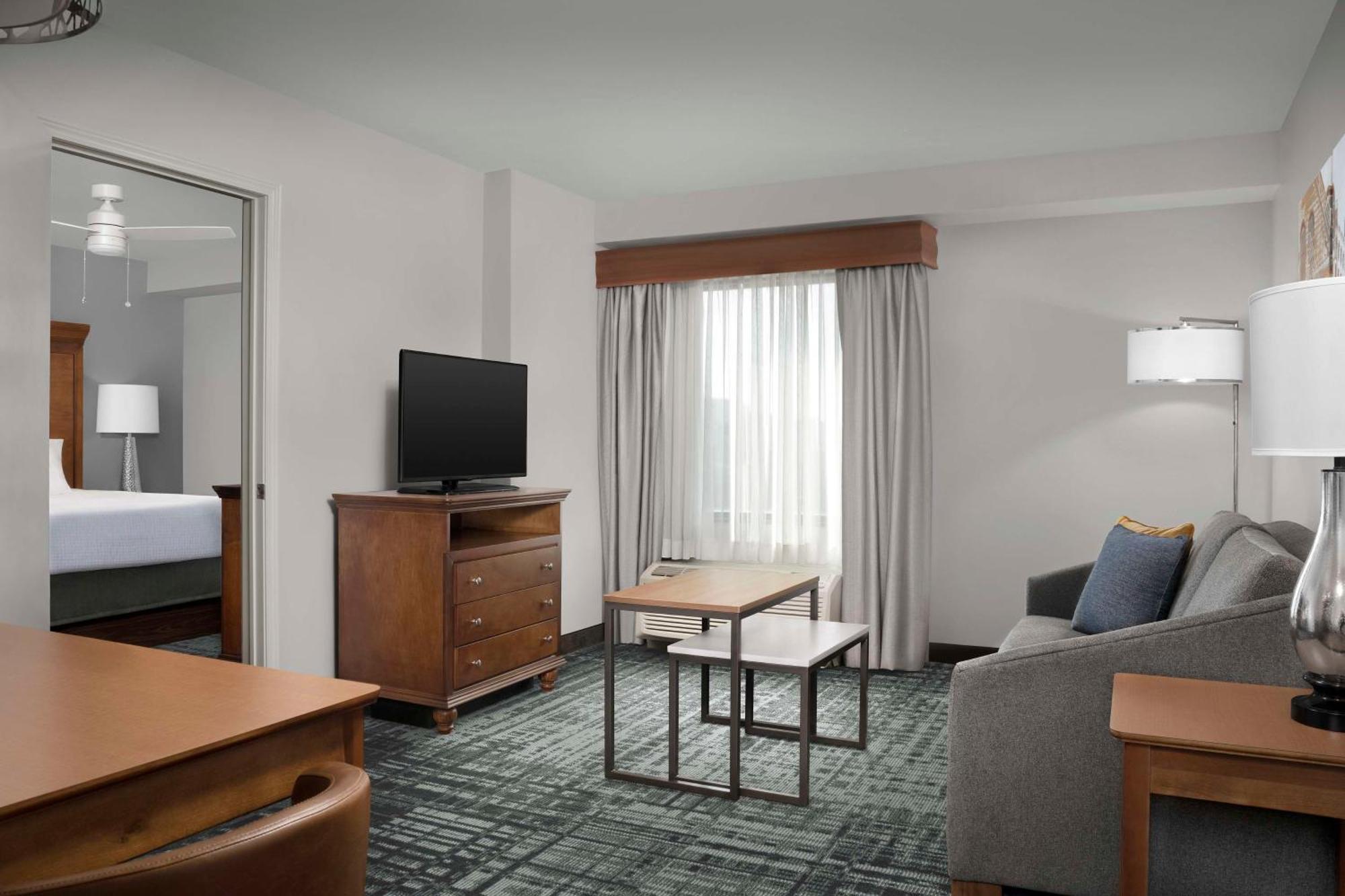 Hotel Homewood By Hilton - Downtown Omaha
